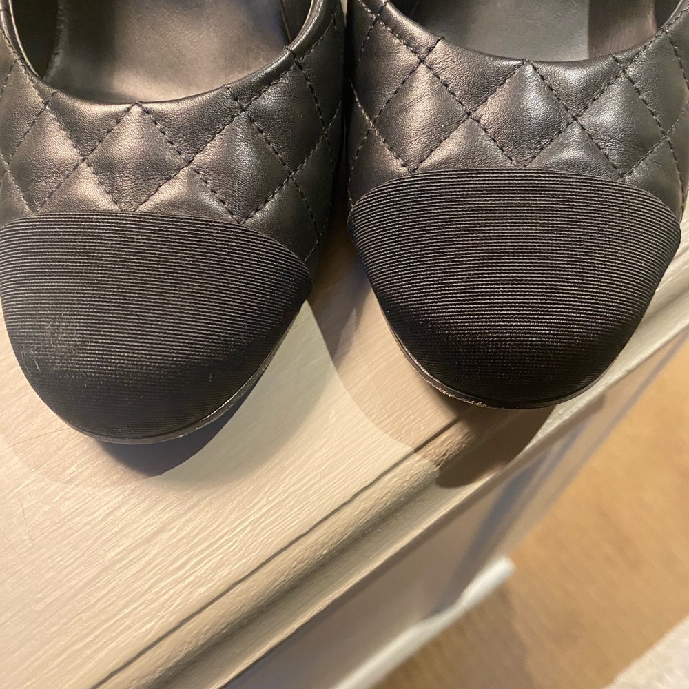 Chanel Black Quilted Women's Heels - Picture 6 of 17